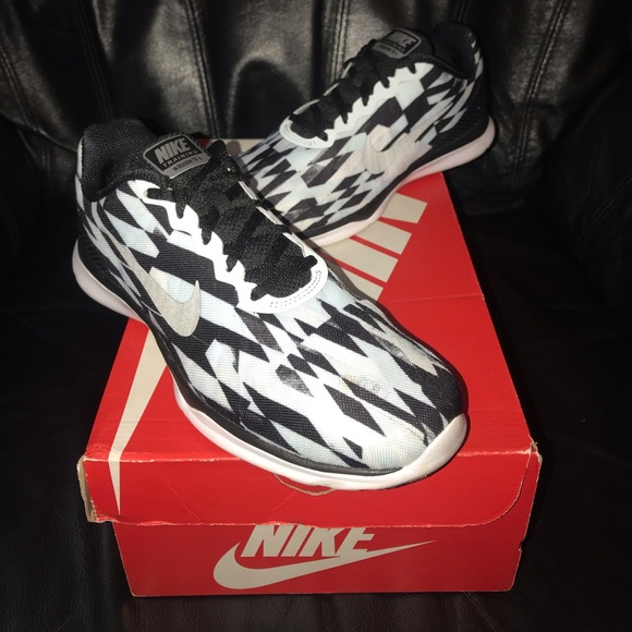 Nike Training “In Season TR 6” - Picture 3 of 4